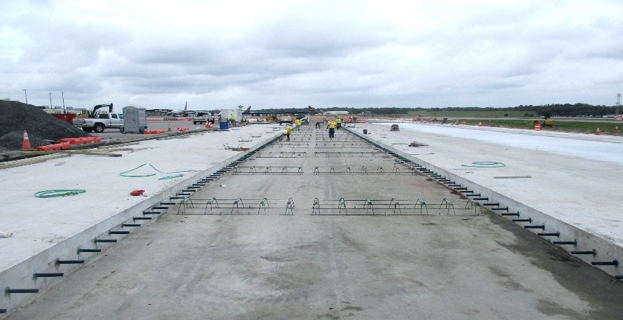 Photograph showing progress of the reconstruction of Taxiway B at BWI Marshall Airport 